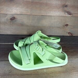 chaco chillos sport kids youth size 5 shoes green slip on comfort sandals